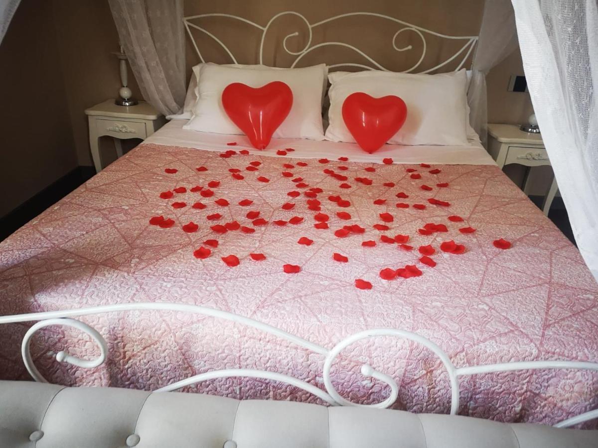 B&B A Due Passi Caserta Luaran gambar